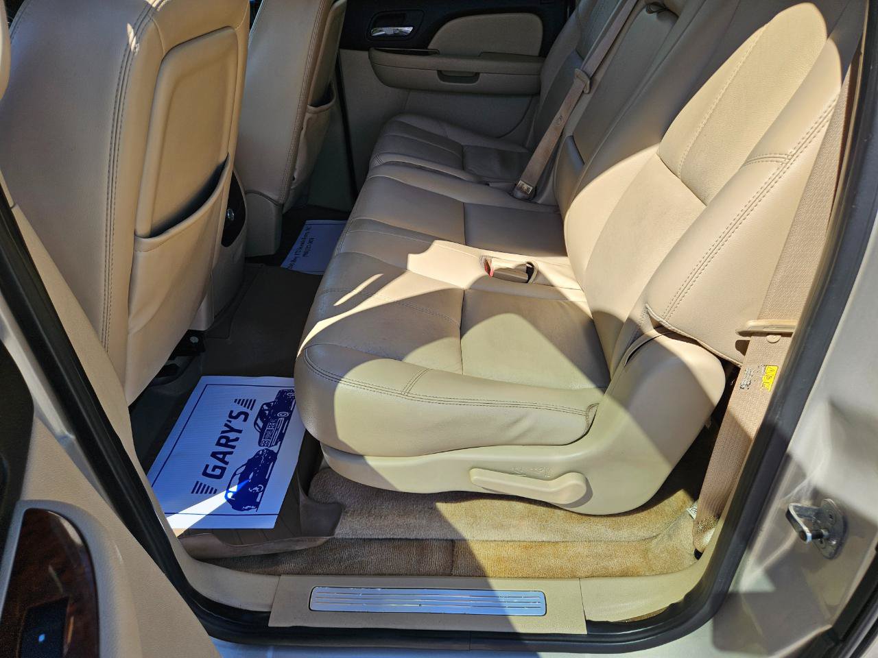 Used 2007 Chevrolet Suburban LT w/ LT Preferred Equipment Group AWD/4WD image 17