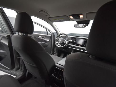 Used 2023 Kia Sportage LX image 17