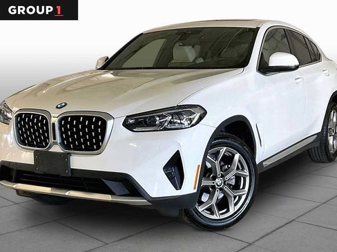 Used 2025 BMW X4 xDrive30i AWD/4WD image 1