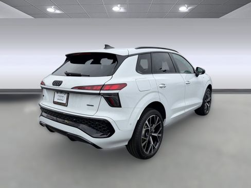 New 2026 Audi Q3 quattro 2.0T AWD/4WD image 8