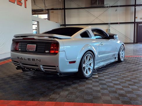 Used 2005 Ford Mustang GT image 6