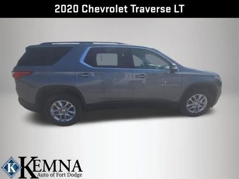 Used 2020 Chevrolet Traverse LT image 7