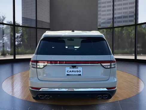Certified 2023 Lincoln Aviator Reserve w/ Elements Package Plus image 4