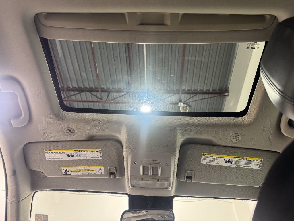 Used 2019 Buick Encore Essence FWD image 37