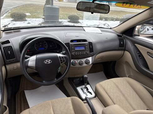 Used 2010 Hyundai Elantra GLS image 11