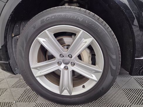 Used 2019 Audi Q8 Premium w/ Convenience Package image 10