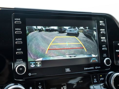 Used 2020 Toyota Highlander Limited AWD/4WD image 35