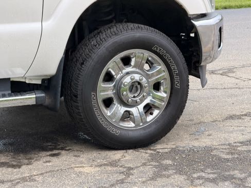 Used 2016 Ford F350 Lariat AWD/4WD image 5