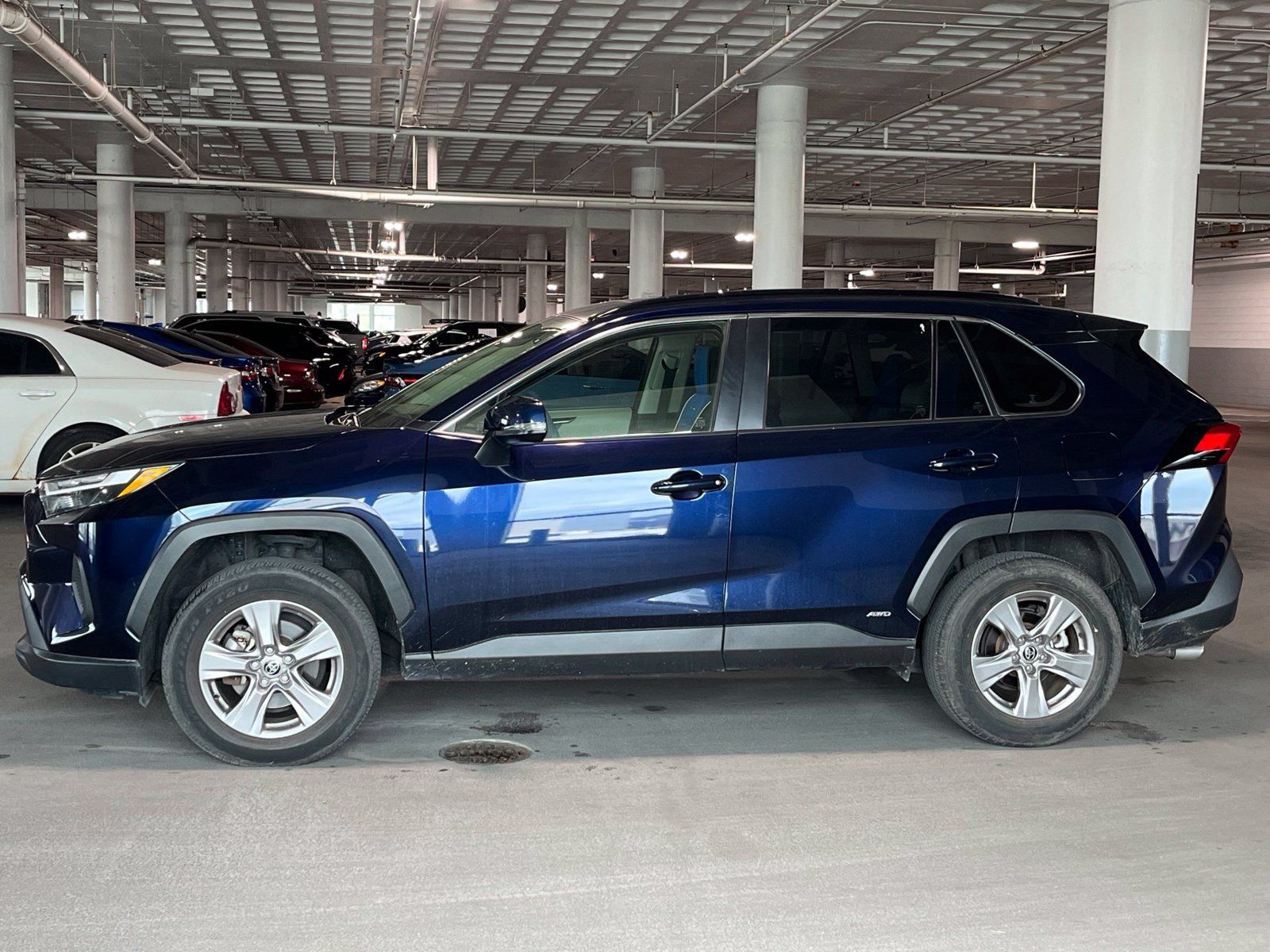 Used 2023 Toyota RAV4 XLE w/ Convenience Package AWD/4WD image 7