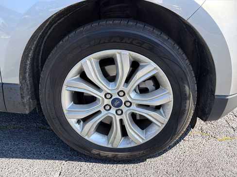 Used 2022 Ford Edge Titanium AWD/4WD image 8