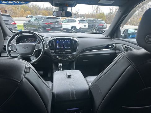 Used 2022 Chevrolet Traverse LT w/ Midnight/Sport Edition image 28