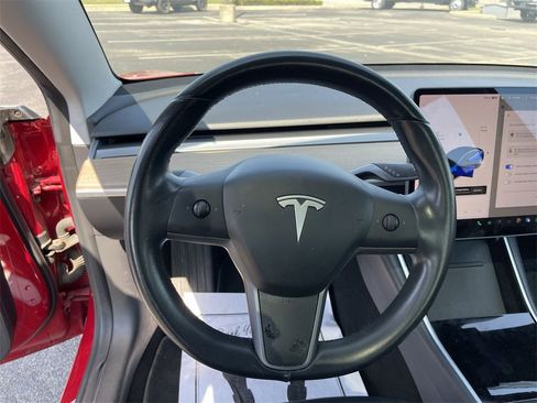 Used 2018 Tesla Model 3 Long Range image 13