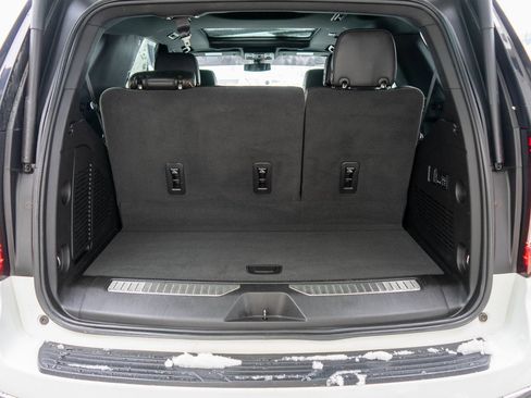 Used 2022 GMC Yukon AT4 w/ Technology Package image 36