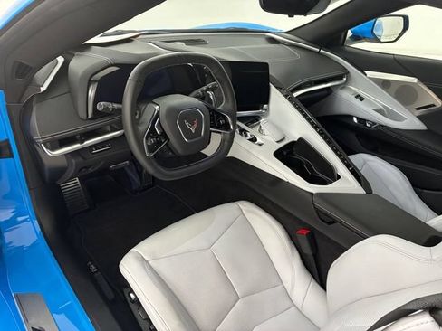 Used 2023 Chevrolet Corvette Stingray Preferred Cpe w/ Z51 Performance Package RWD image 17
