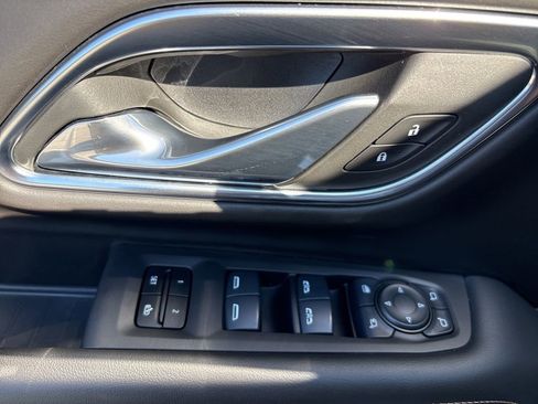 Used 2024 GMC Yukon AT4 w/ AT4 Premium Package image 17