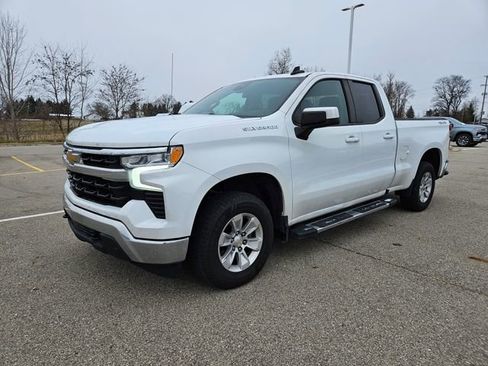 Used 2023 Chevrolet Silverado 1500 LT w/ Protection Package image 3
