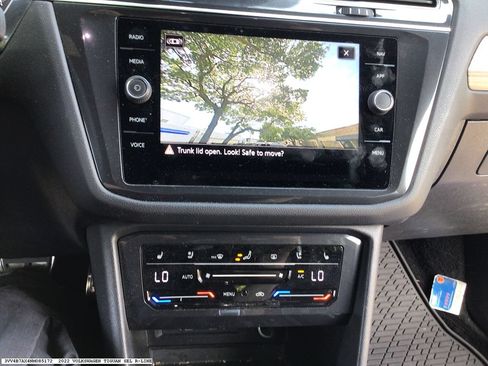 Used 2022 Volkswagen Tiguan SEL R-Line AWD/4WD image 16
