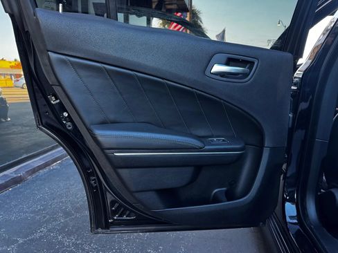 Used 2017 Dodge Charger R/T Scat Pack RWD image 21