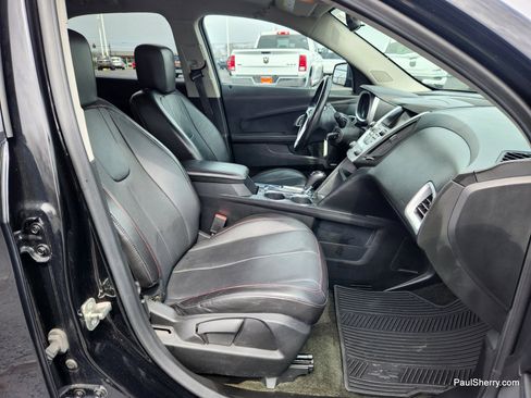 Used 2017 Chevrolet Equinox LT image 31