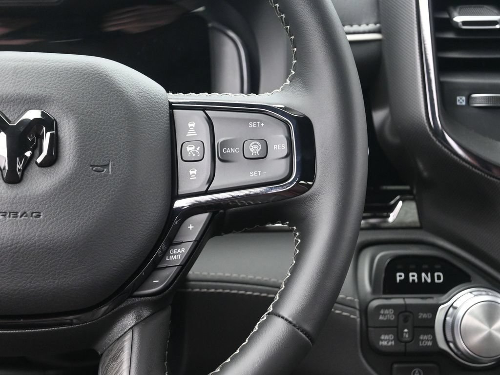 Used 2025 RAM 1500 Limited AWD/4WD image 33