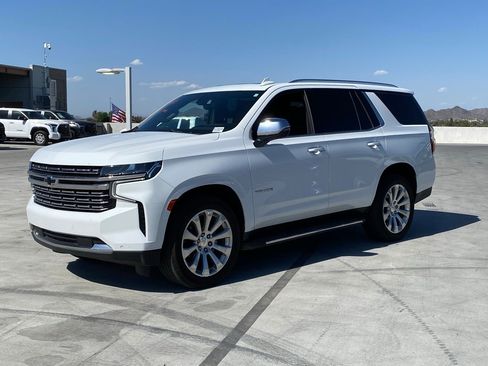 Used 2021 Chevrolet Tahoe Premier w/ Premium Package image 4