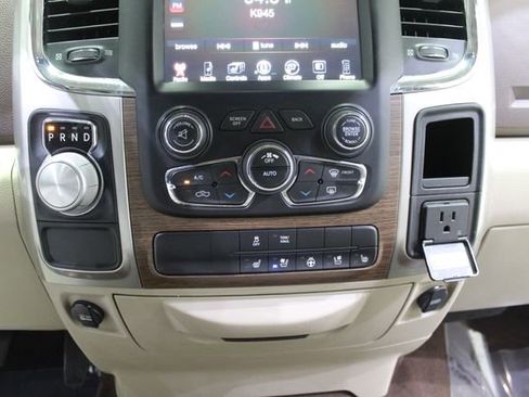Used 2017 RAM 1500 Laramie RWD image 17
