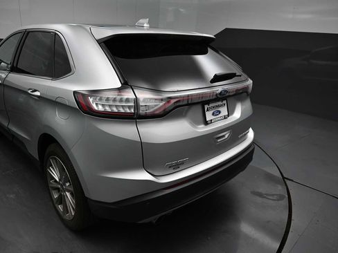 Used 2017 Ford Edge Titanium w/ Equipment Group 301A AWD/4WD image 18
