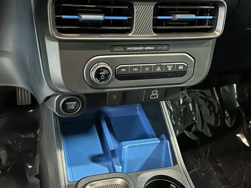 New 2025 Ford Maverick XLT w/ XLT Luxury Package AWD/4WD image 14