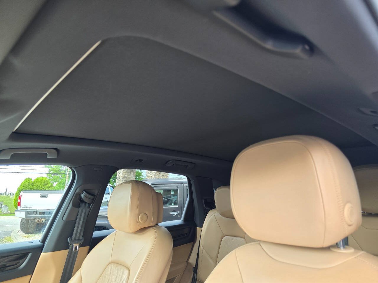 Used 2019 Porsche Cayenne AWD/4WD image 25