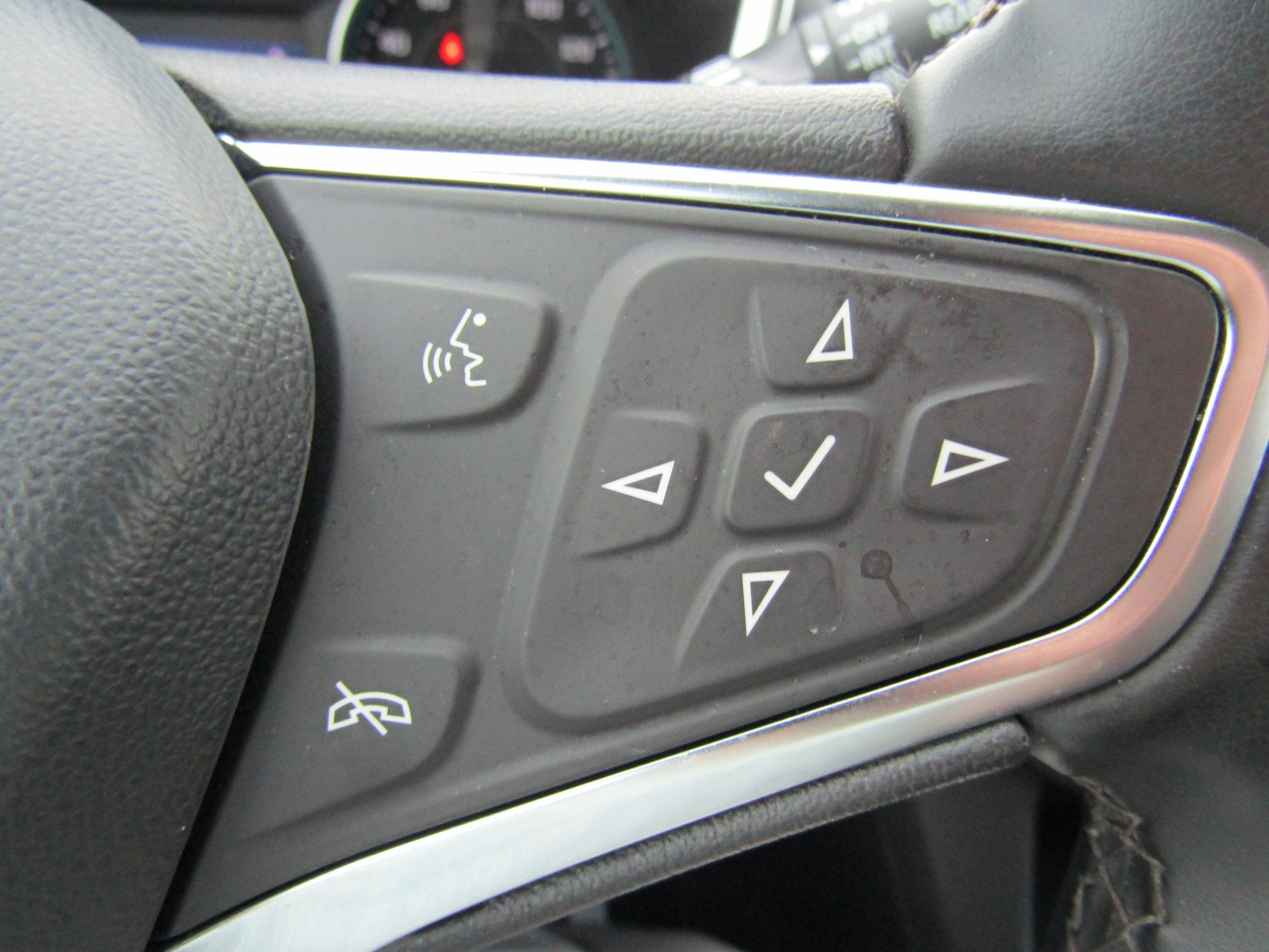 Used 2024 Chevrolet Equinox LT AWD/4WD image 24