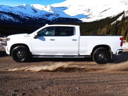 Used 2019 Chevrolet Silverado 1500 High Country image 3
