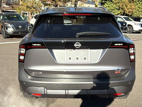 Certified 2025 Nissan Kicks SR image 23