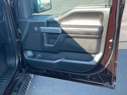 Used 2018 Ford F150 XLT w/ Equipment Group 302A Luxury AWD/4WD image 27
