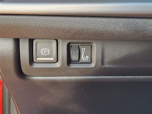 Used 2024 Cadillac XT4 Luxury w/ Cold Weather Package image 21