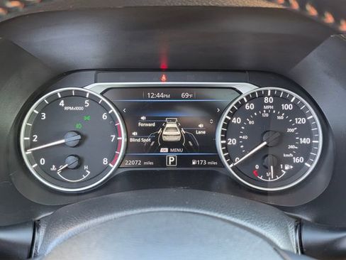 Used 2022 Nissan Sentra SR w/ Trunk Package image 19