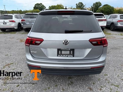 Used 2021 Volkswagen Tiguan S FWD image 4