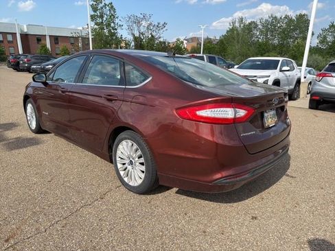 Used 2015 Ford Fusion SE FWD image 4