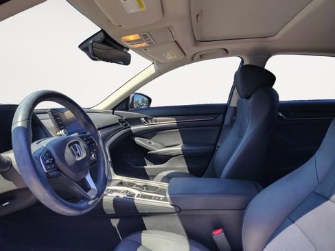 Used 2021 Honda Accord Touring image 9