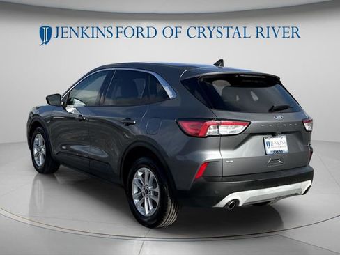 Used 2022 Ford Escape SE FWD image 6