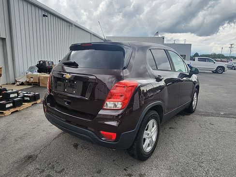 Used 2020 Chevrolet Trax LS w/ Tint and Cruise Package FWD image 5