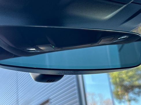 Used 2022 Porsche Taycan Turbo S image 21