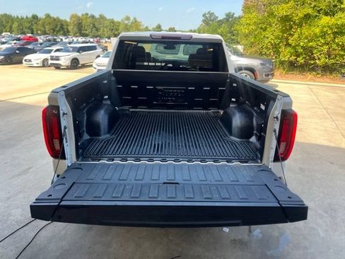 Used 2025 GMC Sierra 1500 SLT AWD/4WD image 10