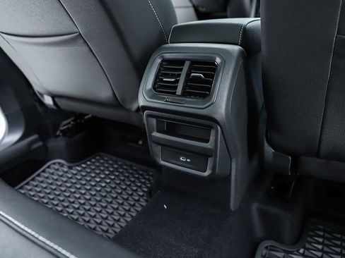 New 2025 Volkswagen Taos SEL image 39