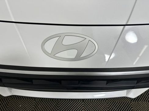Certified 2025 Hyundai Elantra Sport image 37