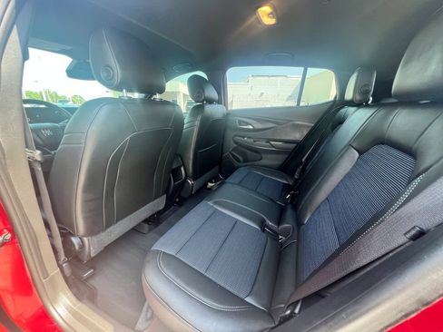Used 2025 Buick Envista Preferred FWD image 27