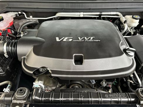 Certified 2018 Chevrolet Colorado Z71 w/ Z71 Midnight Edition image 23