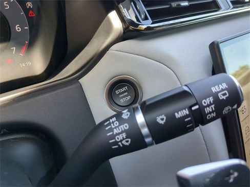 Used 2026 Land Rover Range Rover Velar S image 27