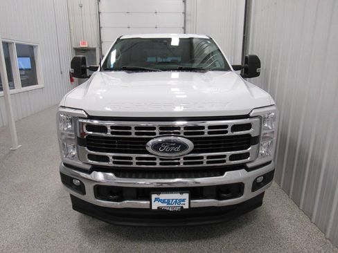 Used 2023 Ford F250 XLT AWD/4WD image 10