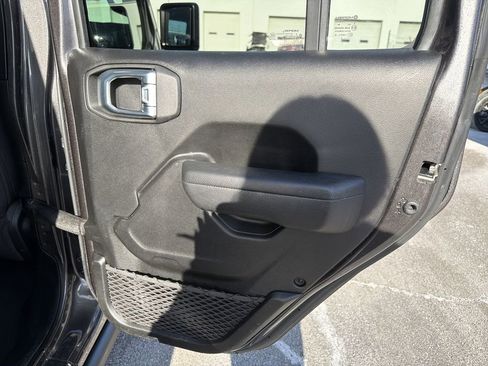 Used 2023 Jeep Wrangler Unlimited w/ Cold Weather Group image 17