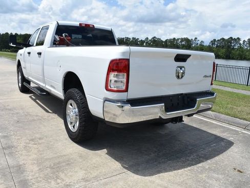 Used 2022 RAM 2500 Tradesman w/ Chrome Appearance Group AWD/4WD image 4